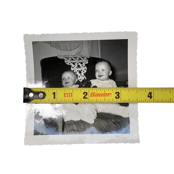 Vtg Cute Infants Posing Together on Sofa Monochrome Photography Found Snapshot - Picture 4 of 4